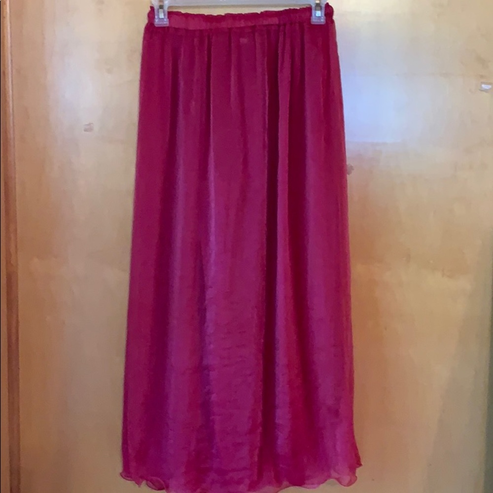 Fuchsia chiffon skirt w lining